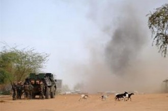 Guerre au Mali : Combats à  Gao, explosion d'une voiture piégée à  Kidal et alerte maximale à  Tombouctou !